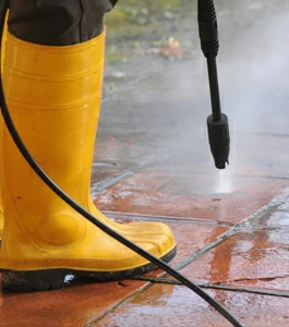 Quelle est la différence entre les nettoyeurs haute pression domestiques et les nettoyeurs haute pression professionnels ?