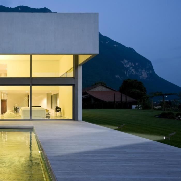 Spot solaire Spiky W34