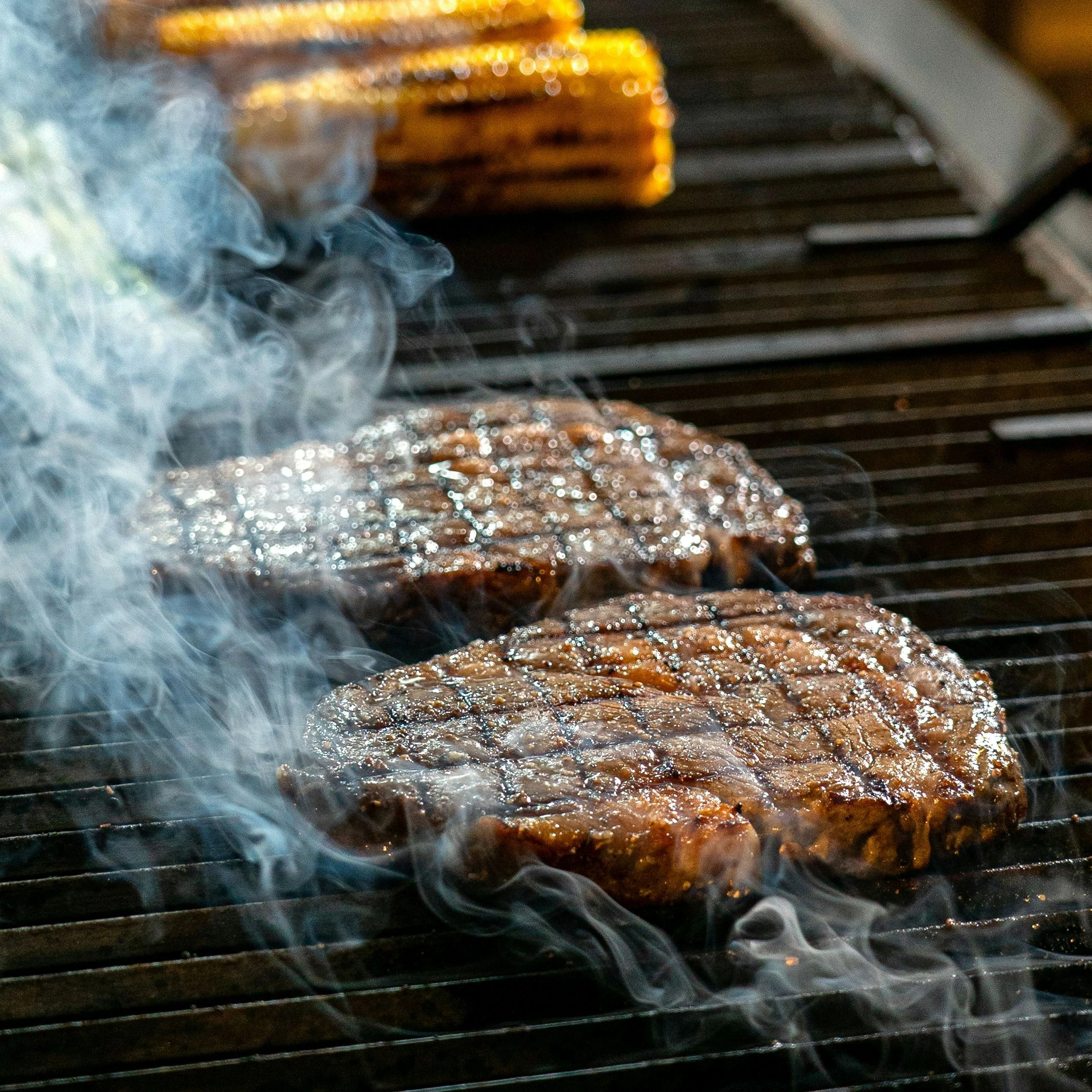 Barbecue à gaz de comptoir Fry Top 750 Basic avec gril rond à 4 brûleurs
