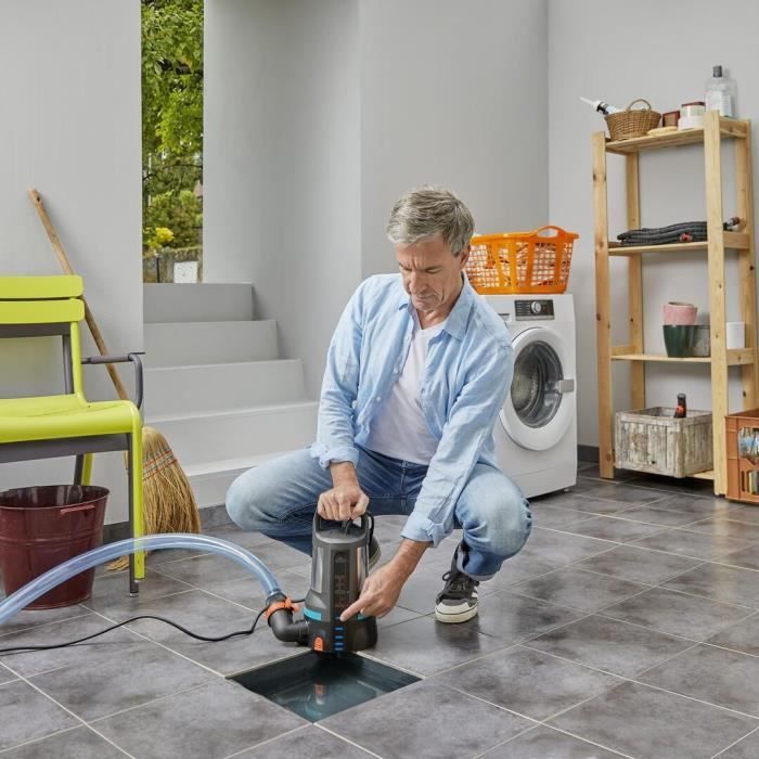 Pompe à eau claire GARDENA 17000 Aquasensor