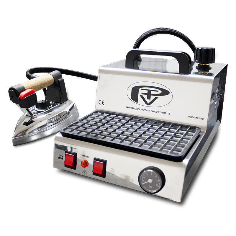 Fer à repasser professionnel avec chaudière PVT05 de 2 litres.