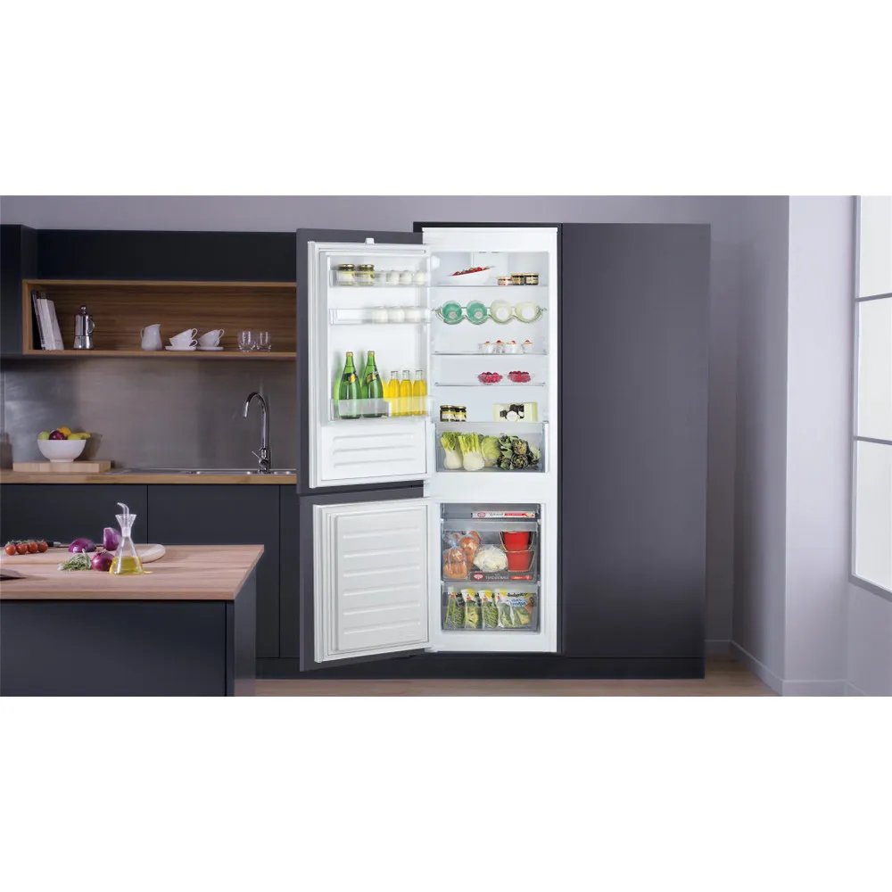 Réfrigérateur combiné encastré Hotpoint BCB 7030 D S2