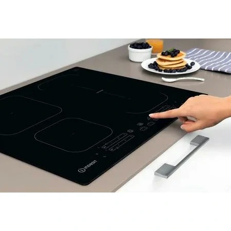 Table de cuisson à induction Indesit IB 65B60 NE 60 cm