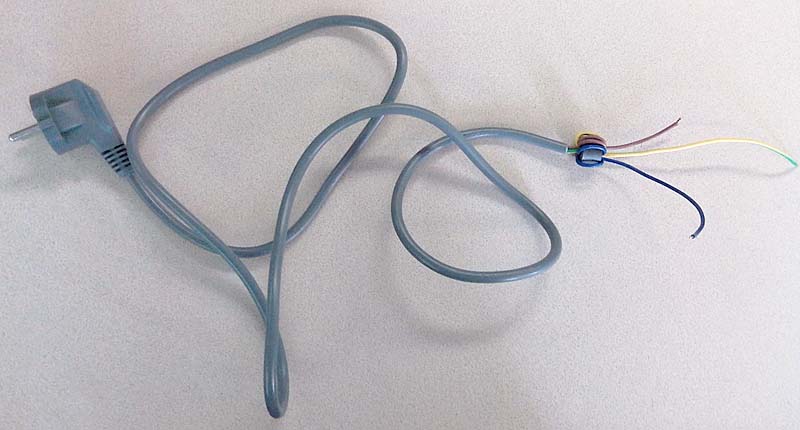 GROUPE DE CÂBLES D'ALIMENTATION À 2 BROCHES, PRISE EU ET MISE À LA TERRE