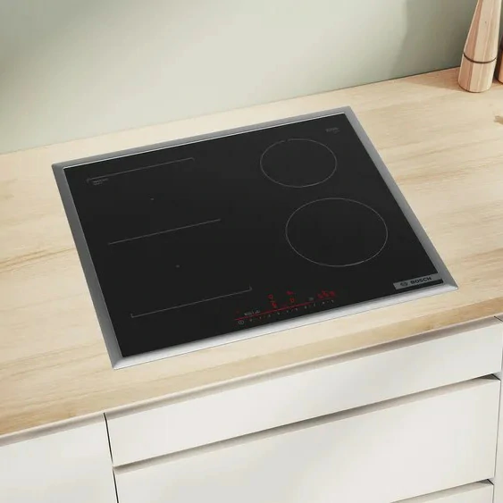 Table de cuisson à induction Bosch à 4 brûleurs WIFI PROFILES 60 CM PVS645HB1E