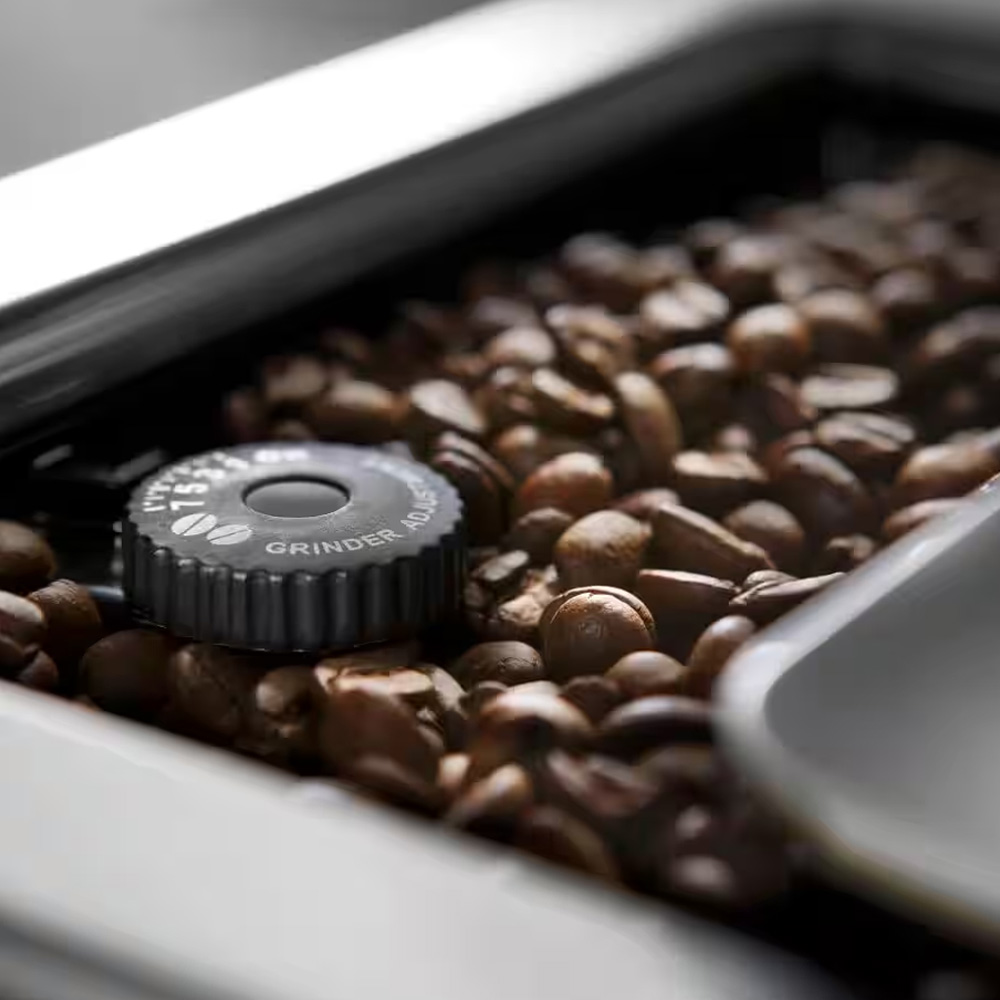 Machine à café automatique PrimaDonna Elite Experience Ecam 650.85.MS